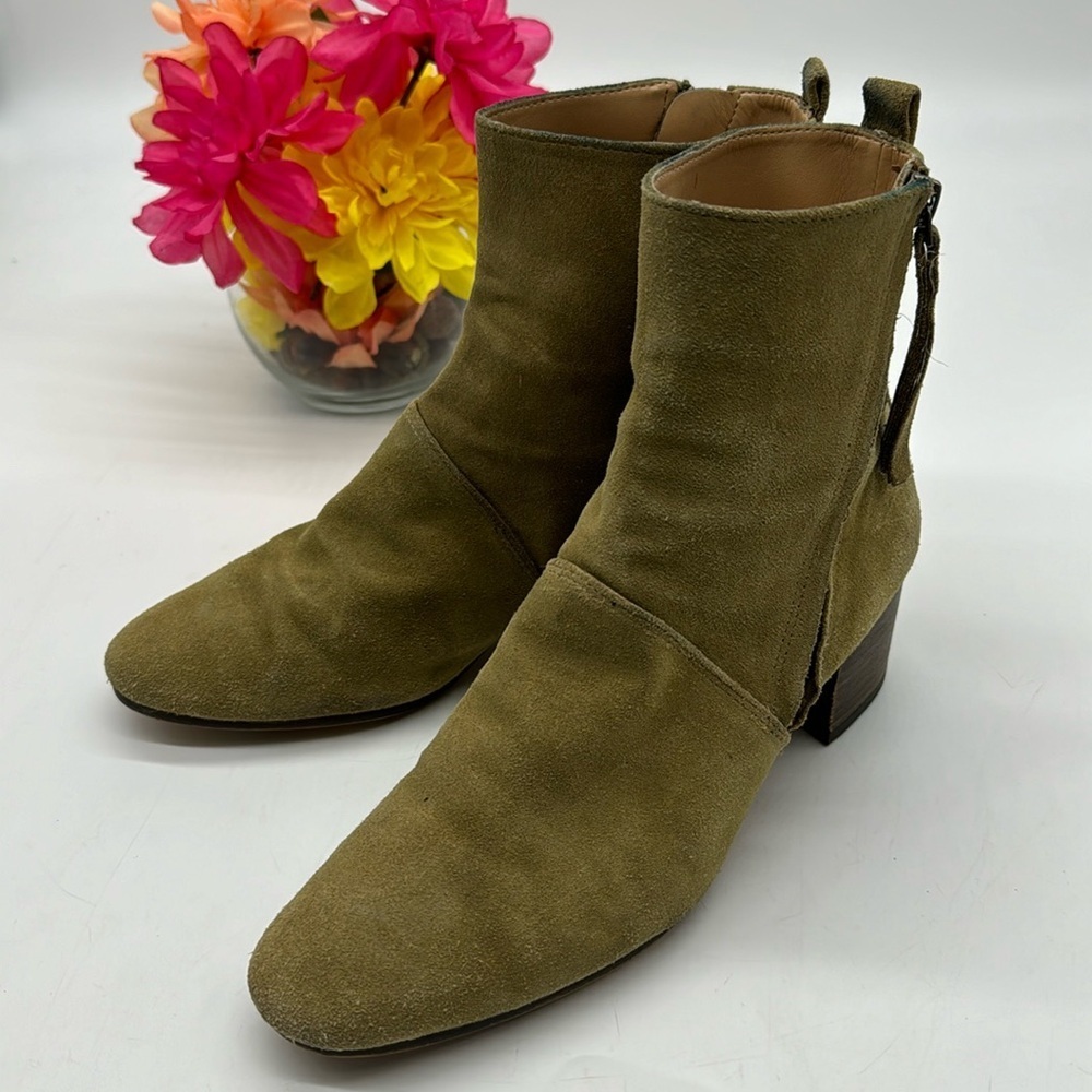 Banana Republic Olive Green Suede Ankle Boots 7.5